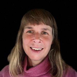 Head and shoulders photograph of Fiona Burt.